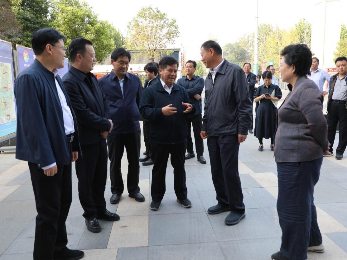 全国人大常委会调研组莅临九多肉多调研